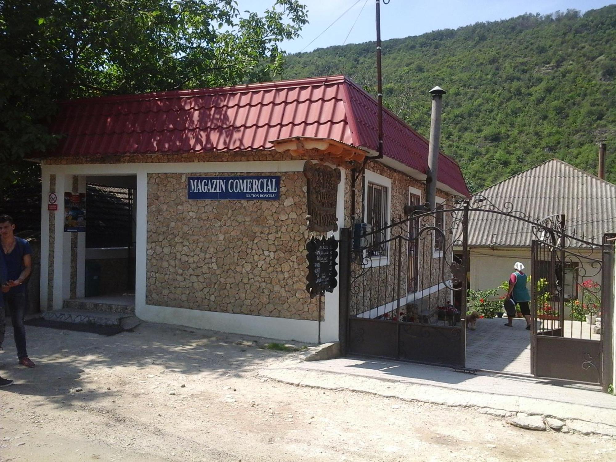 La Popas Hotell Orhei Exteriör bild