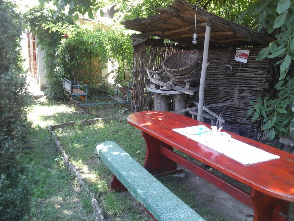 La Popas Hotell Orhei Exteriör bild