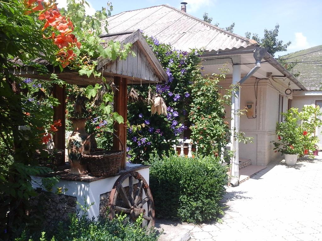 La Popas Hotell Orhei Exteriör bild