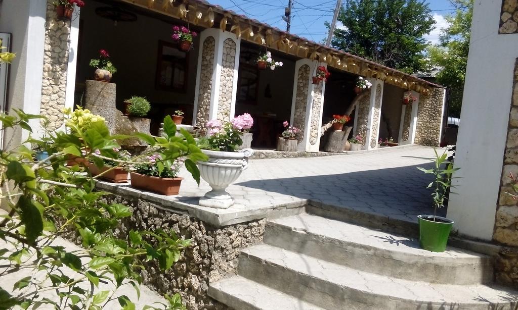 La Popas Hotell Orhei Exteriör bild